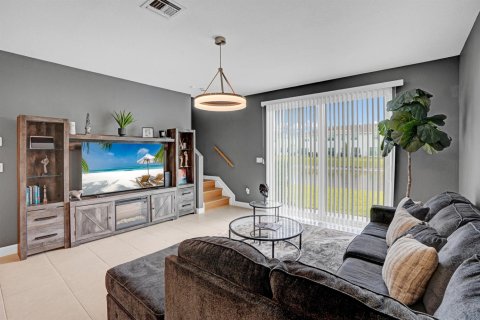 Touwnhouse à vendre à Port St. Lucie, Floride: 3 chambres, 151.62 m2 № 2082229 - photo 13