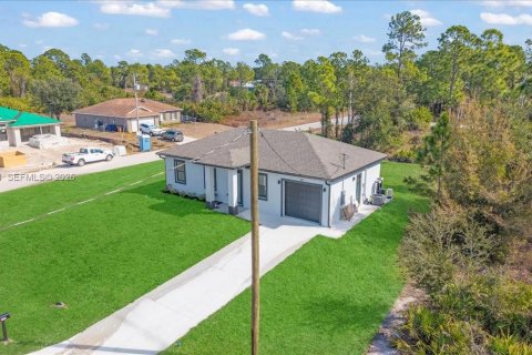 Купить виллу или дом в Лихай-Эйкерс, Флорида 3 спальни, № 2033104 - фото 29