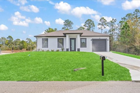Купить виллу или дом в Лихай-Эйкерс, Флорида 3 спальни, № 2033104 - фото 2
