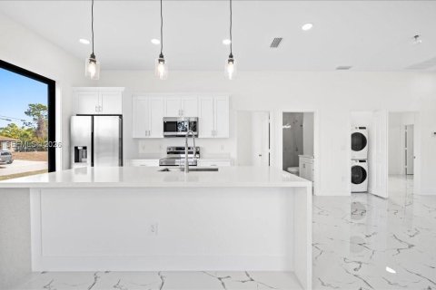 Купить виллу или дом в Лихай-Эйкерс, Флорида 3 спальни, № 2033104 - фото 21