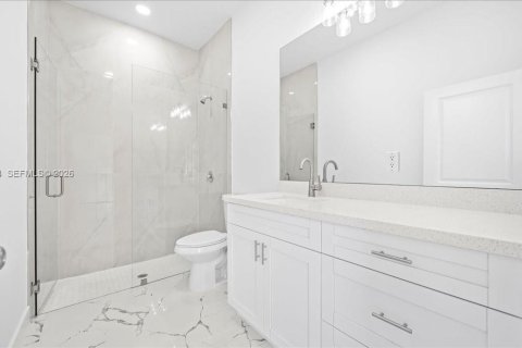 Купить виллу или дом в Лихай-Эйкерс, Флорида 3 спальни, № 2033104 - фото 12