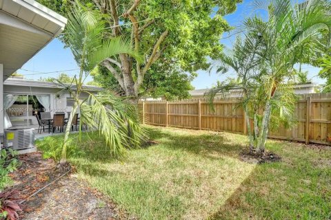 House in Pompano Beach, Florida 3 bedrooms, 133.69 sq.m. № 1953525 - photo 29