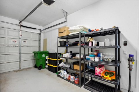 Townhouse in Pembroke Pines, Florida 3 bedrooms, 157.19 sq.m. № 2392112 - photo 25