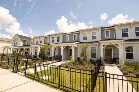 Touwnhouse à vendre à Kissimmee, Floride: 3 chambres, 144.28 m2 № 2147881 - photo 2