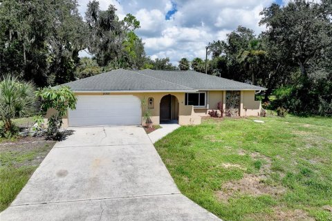 Casa en Port Charlotte, Florida 2 dormitorios, 134.34 m2 № 2362540
