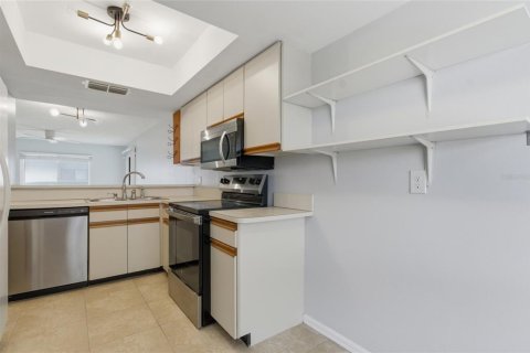 Condo in Clearwater, Florida, 2 bedrooms  № 2208447 - photo 23