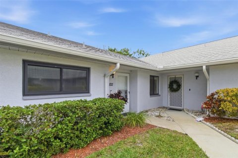 Condo in Clearwater, Florida, 2 bedrooms  № 2208447 - photo 2