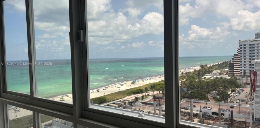 Condo in Miami Beach, Florida, 2 bedrooms № 1794730