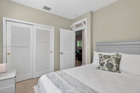 House in Key Largo, Florida 2 bedrooms, 82.22 sq.m. № 2076460 - photo 29
