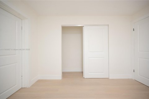 House in Pompano Beach, Florida 3 bedrooms № 1699084 - photo 23