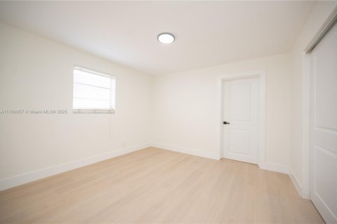 House in Pompano Beach, Florida 3 bedrooms № 1699084 - photo 27