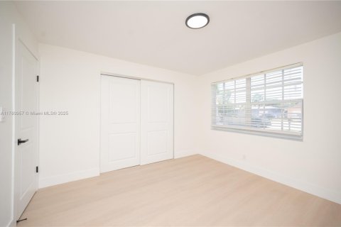 House in Pompano Beach, Florida 3 bedrooms № 1699084 - photo 24