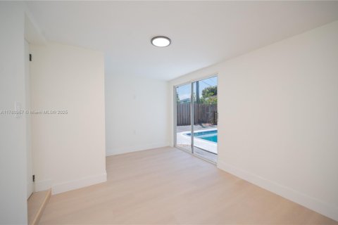 House in Pompano Beach, Florida 3 bedrooms № 1699084 - photo 19