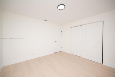 House in Pompano Beach, Florida 3 bedrooms № 1699084 - photo 22