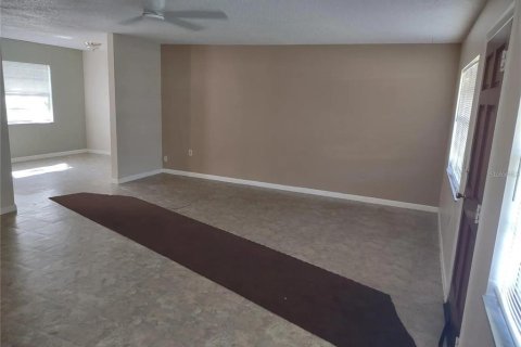 House in Lake Mary, Florida 3 bedrooms, 122.63 sq.m. № 1719102 - photo 14