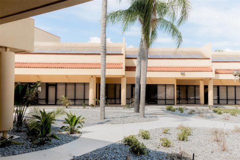 Immobilier commercial à louer à Sanford, Floride: 9424.56 m2 № 1900418 - photo 6