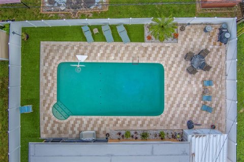 Villa ou maison à vendre à Seminole, Floride: 3 chambres, 118.45 m2 № 1844792 - photo 2