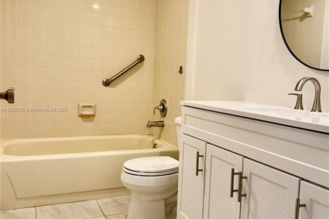 Condo in Davie, Florida, 2 bedrooms  № 1930097 - photo 7