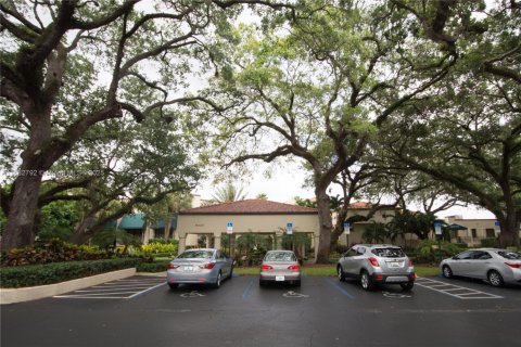 Condo in Davie, Florida, 2 bedrooms  № 1930097 - photo 19