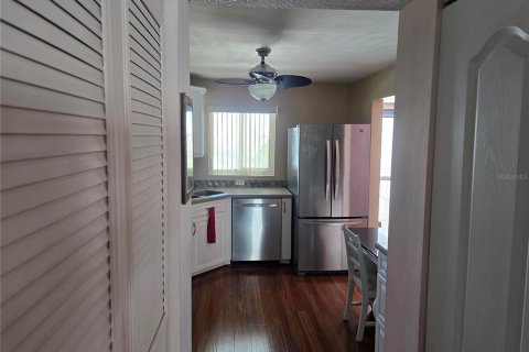 Condominio en venta en Gulfport, Florida, 3 dormitorios, 157.93 m2 № 2303169 - foto 14