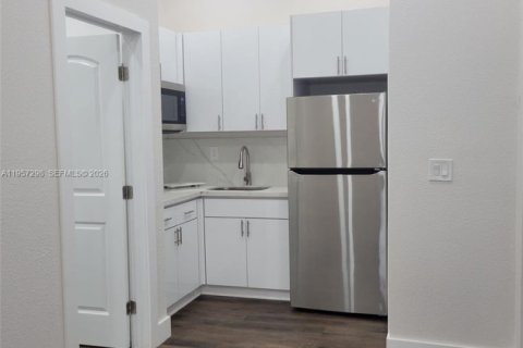 Villa ou maison à vendre à Miami, Floride: 4 chambres, 173.91 m2 № 2011325 - photo 25