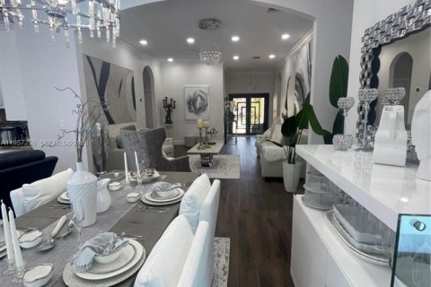 Villa ou maison à vendre à Miami, Floride: 4 chambres, 173.91 m2 № 2011325 - photo 6