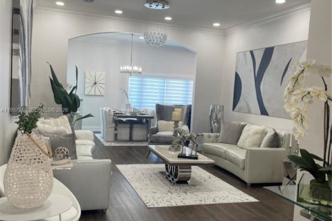 Villa ou maison à vendre à Miami, Floride: 4 chambres, 173.91 m2 № 2011325 - photo 7