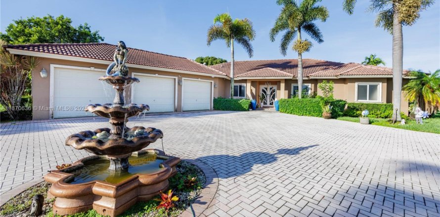 Casa en Homestead, Florida 4 dormitorios, 247.77 m2 № 1895466