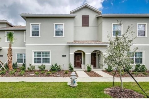 Townhouse in STOREY LAKE in Kissimmee, Florida 4 bedrooms, 177.81 sq.m. № 1723538 - photo 1
