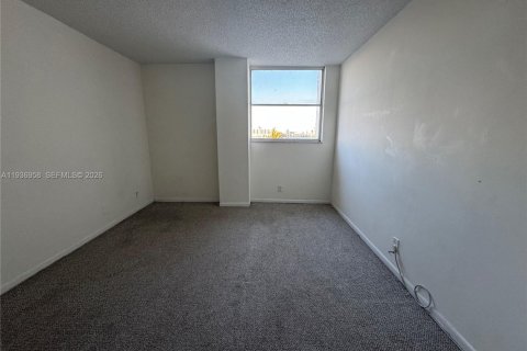 Снять в аренду кондоминиум в Норт-Майами-Бич, Флорида 2 спальни, 105.26м2, № 1995204 - фото 13