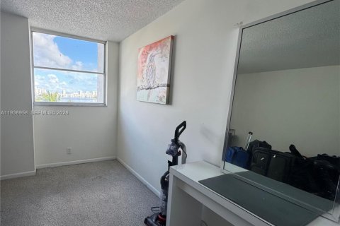 Condominio en alquiler en North Miami Beach, Florida, 2 dormitorios, 105.26 m2 № 1995204 - foto 7