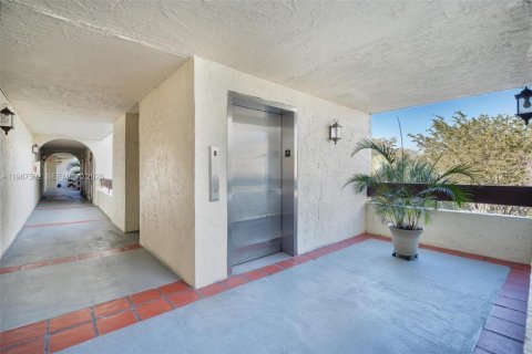 Купить кондоминиум в Майами, Флорида 2 спальни, 124.49м2, № 2051782 - фото 9