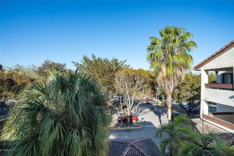 Купить кондоминиум в Майами, Флорида 2 спальни, 124.49м2, № 2051782 - фото 8