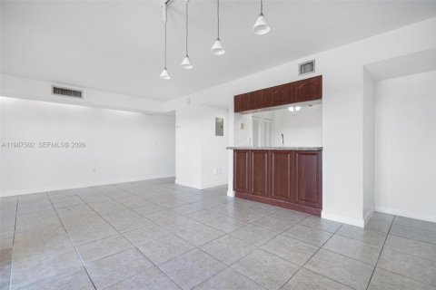 Купить кондоминиум в Майами, Флорида 2 спальни, 124.49м2, № 2051782 - фото 13