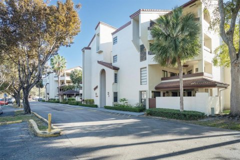 Купить кондоминиум в Майами, Флорида 2 спальни, 124.49м2, № 2051782 - фото 3