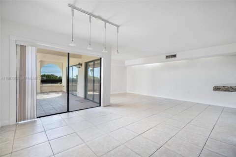 Купить кондоминиум в Майами, Флорида 2 спальни, 124.49м2, № 2051782 - фото 14