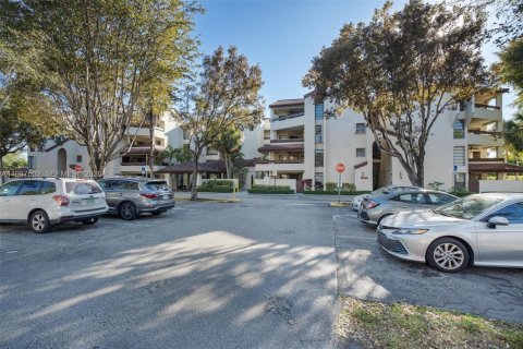 Купить кондоминиум в Майами, Флорида 2 спальни, 124.49м2, № 2051782 - фото 2