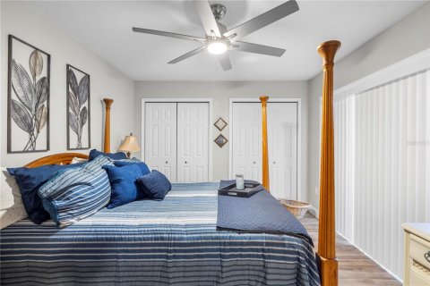 Townhouse in Palm Harbor, Florida 2 bedrooms, 124.86 sq.m. № 2383602 - photo 18
