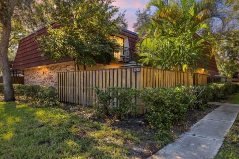 Townhouse in Palm Harbor, Florida 2 bedrooms, 124.86 sq.m. № 2383602