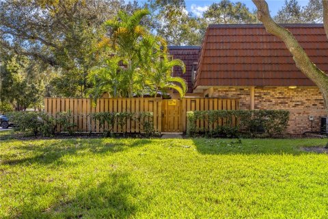 Townhouse in Palm Harbor, Florida 2 bedrooms, 124.86 sq.m. № 2383602 - photo 29