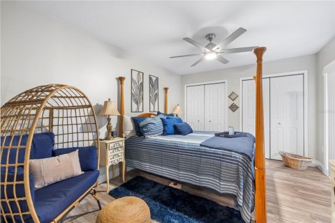 Townhouse in Palm Harbor, Florida 2 bedrooms, 124.86 sq.m. № 2383602 - photo 17