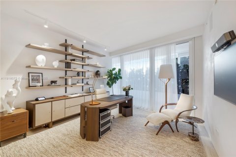 Condo in Surfside, Florida, 4 bedrooms № 1974283 - photo 10