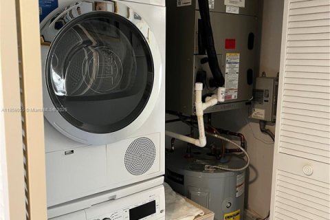 Купить кондоминиум в Майами, Флорида 2 спальни, 109.44м2, № 1888061 - фото 15