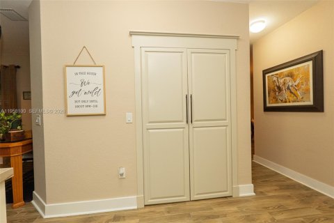 House in Miramar, Florida 6 bedrooms, 296.54 sq.m. № 2045793 - photo 19