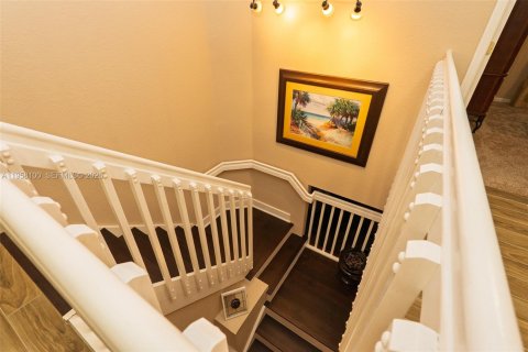 House in Miramar, Florida 6 bedrooms, 296.54 sq.m. № 2045793 - photo 23