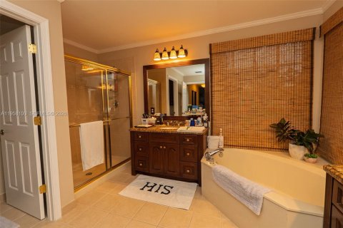 House in Miramar, Florida 6 bedrooms, 296.54 sq.m. № 2045793 - photo 30