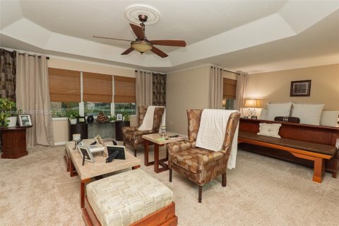 House in Miramar, Florida 6 bedrooms, 296.54 sq.m. № 2045793 - photo 25