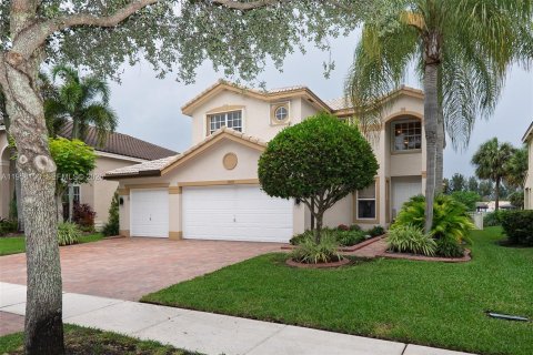 House in Miramar, Florida 6 bedrooms, 296.54 sq.m. № 2045793 - photo 2