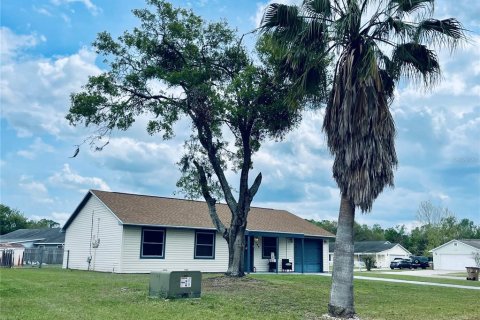 Casa en venta en Kissimmee, Florida, 3 dormitorios, 122.07 m2 № 1919021 - foto 1
