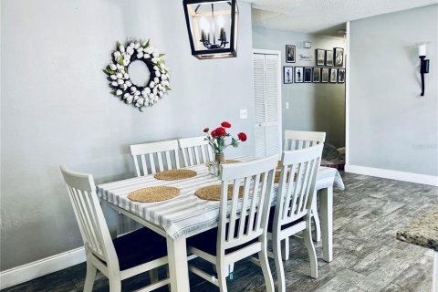 Casa en venta en Kissimmee, Florida, 3 dormitorios, 122.07 m2 № 1919021 - foto 4